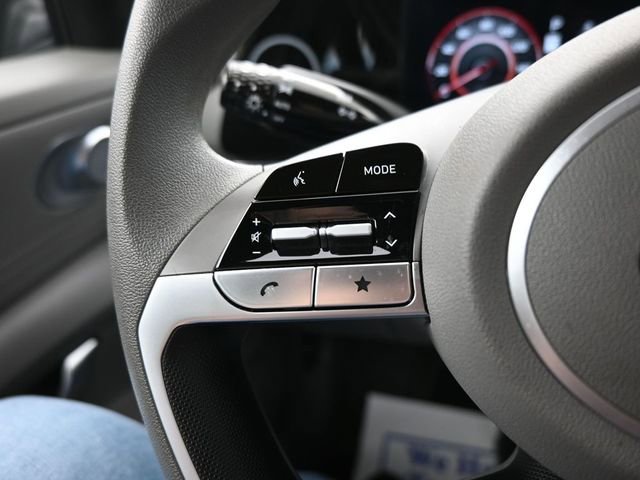 Used 2024 Hyundai Elantra SEL image 14