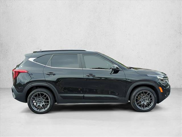 Used 2024 Kia Seltos SX w/ SX Sunroof Package AWD/4WD image 4