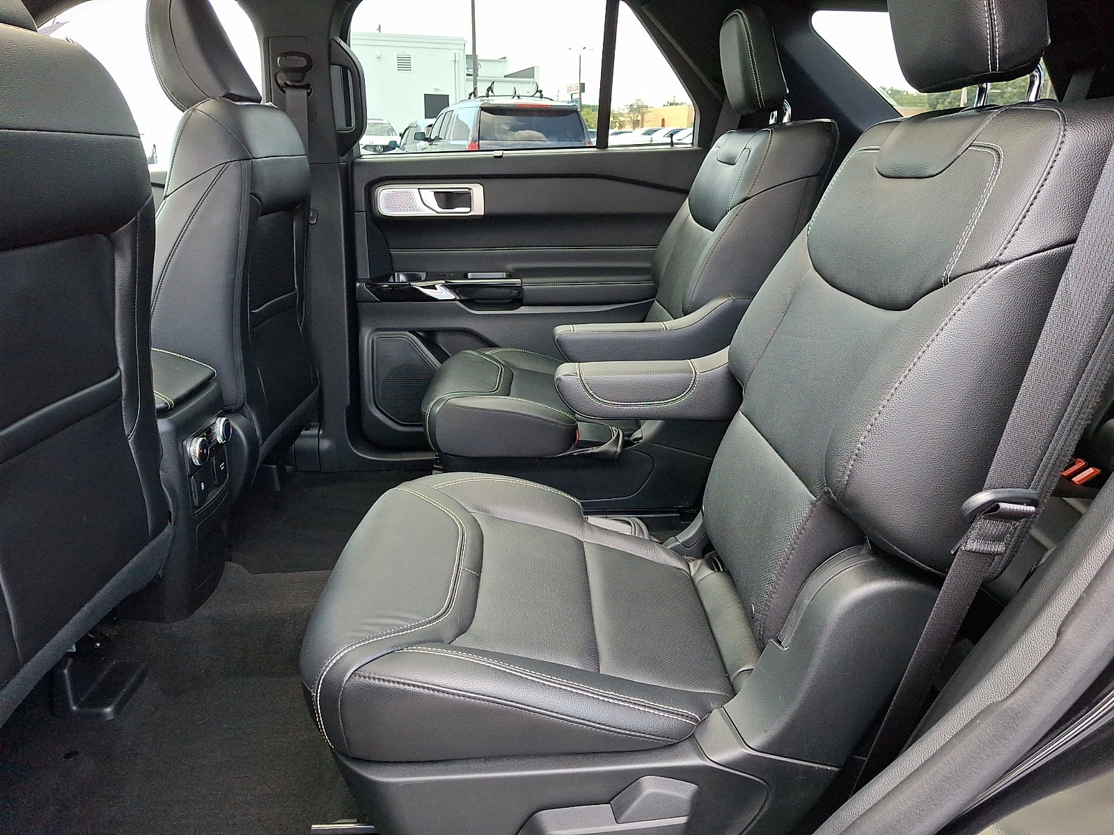 Used 2023 Ford Explorer ST w/ Equipment Group 401A AWD/4WD image 10