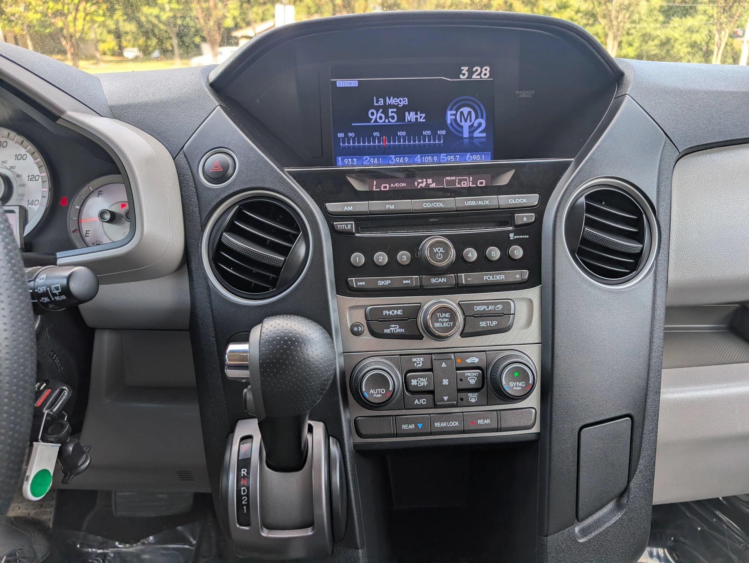 Used 2014 Honda Pilot LX image 24