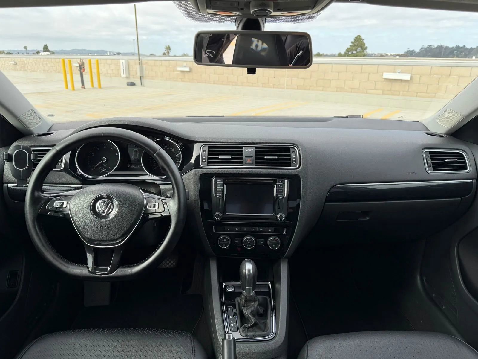 Used 2017 Volkswagen Jetta SEL image 13