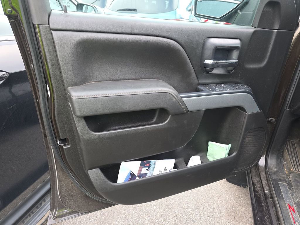 Used 2018 Chevrolet Silverado 1500 LT w/ All Star Edition image 9