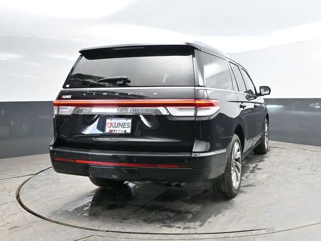 Used 2024 Lincoln Navigator Reserve image 9