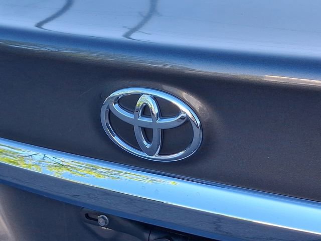 Used 2013 Toyota Corolla LE FWD image 30