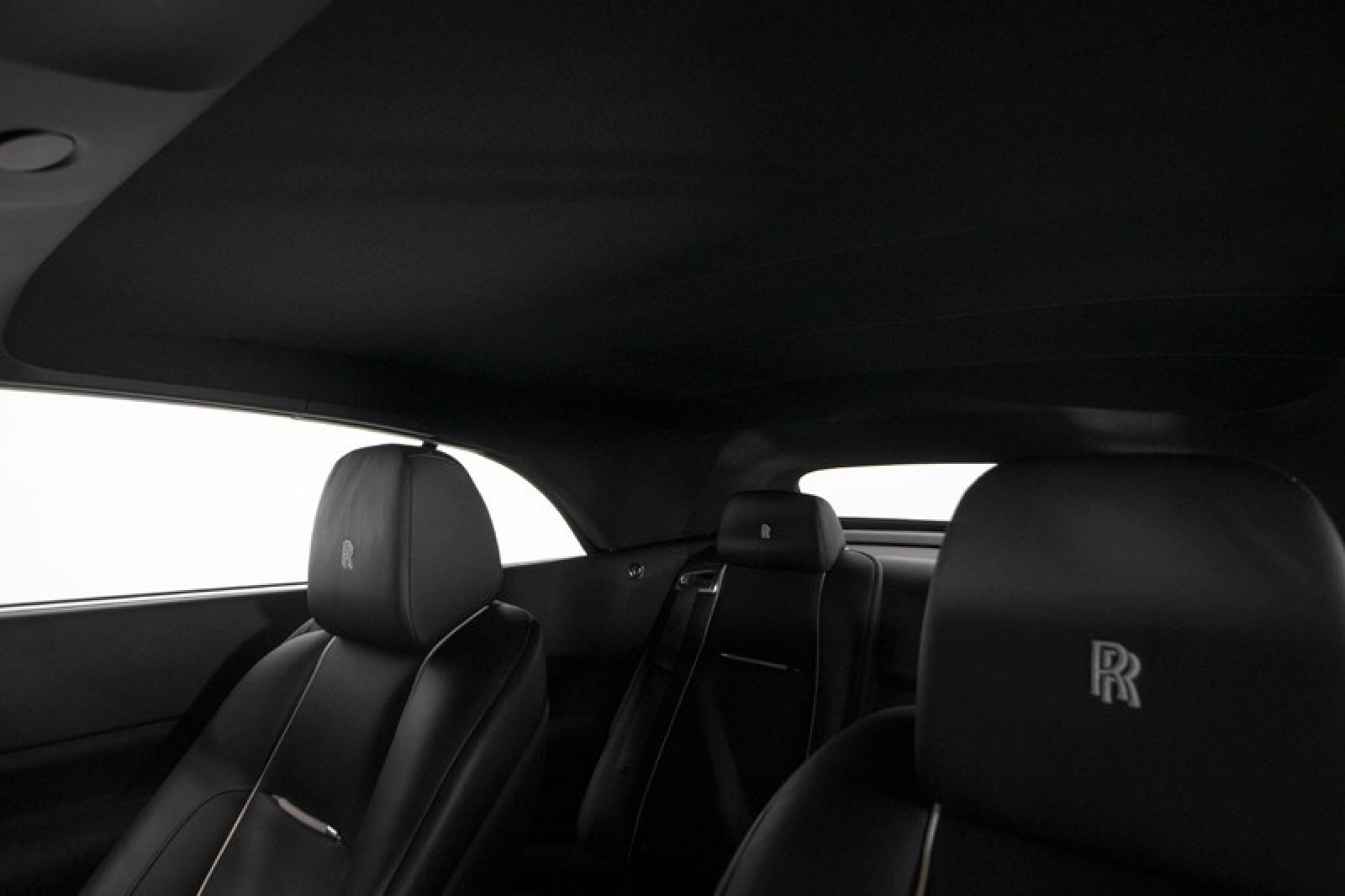 Used 2018 Rolls-Royce Dawn image 38