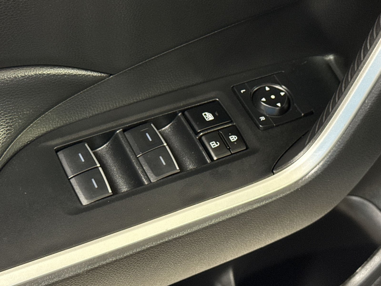 Used 2024 Toyota RAV4 XLE w/ Weather Package AWD/4WD image 27
