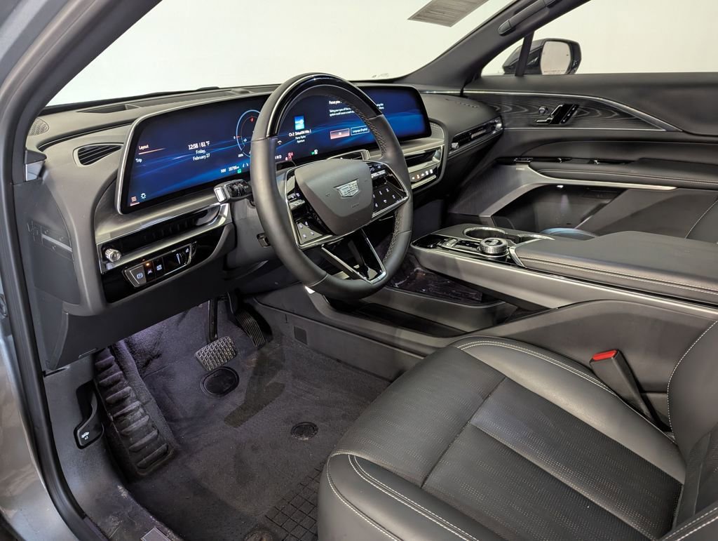 Used 2024 Cadillac Lyriq Luxury w/ LPO, Floor Liner Package image 5