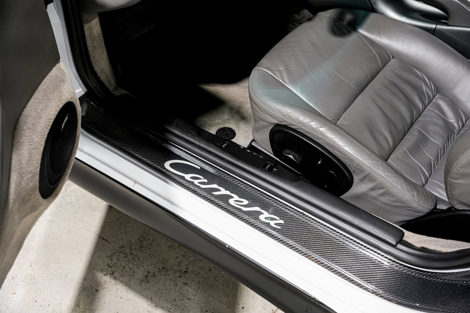 Used 2003 Porsche 911 Carrera 4S AWD/4WD image 23