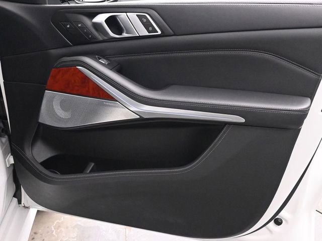 Used 2024 BMW ALPINA XB7 image 25