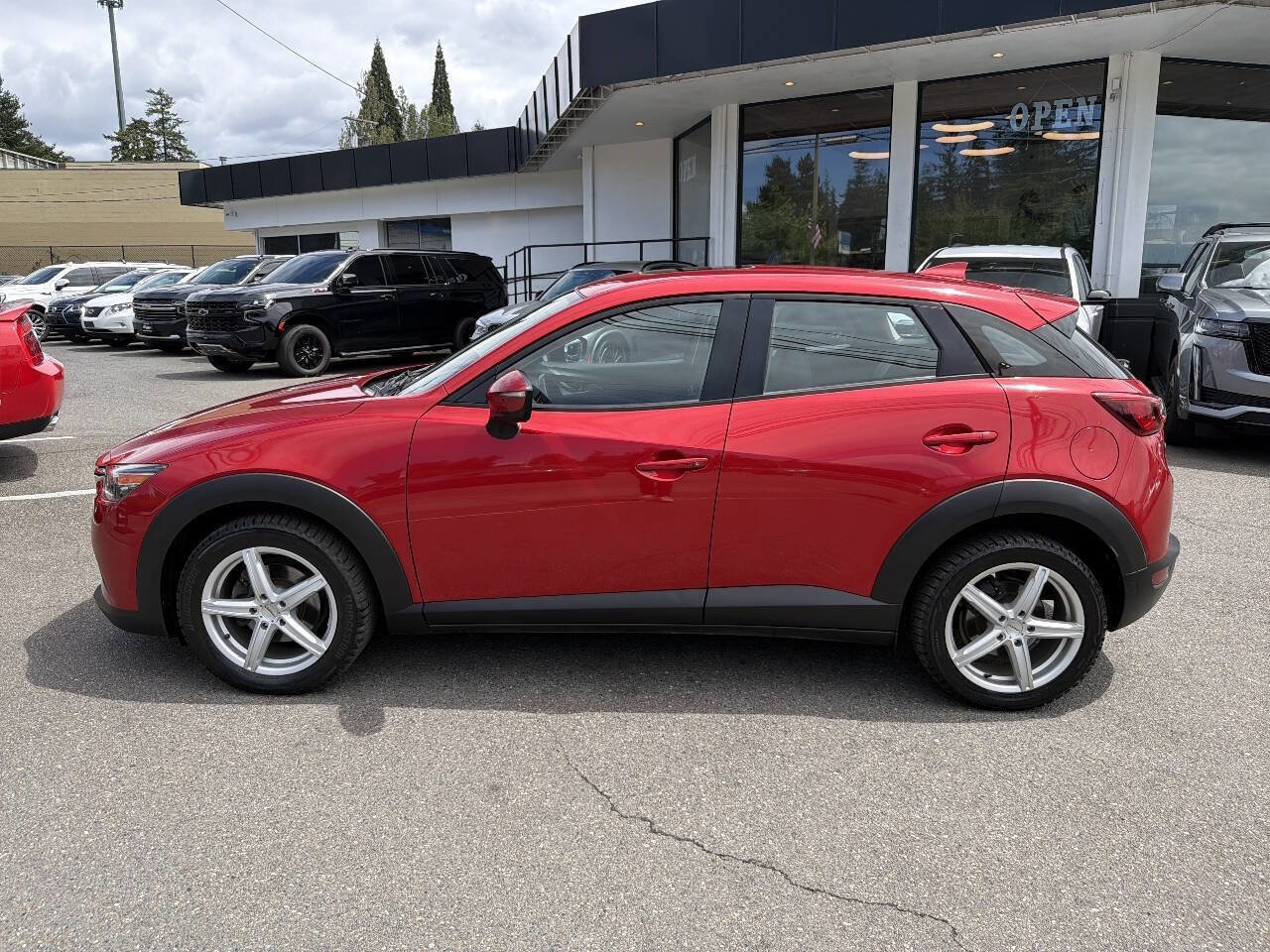 Used 2017 MAZDA CX-3 Touring w/ Premium Package AWD/4WD image 2
