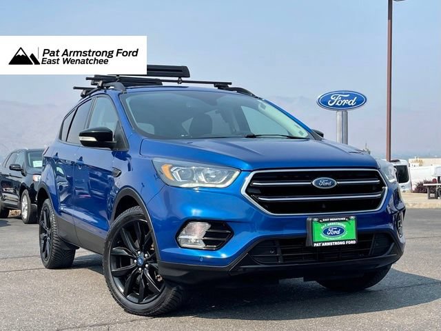 Used 2019 Ford Escape Titanium AWD/4WD image 1