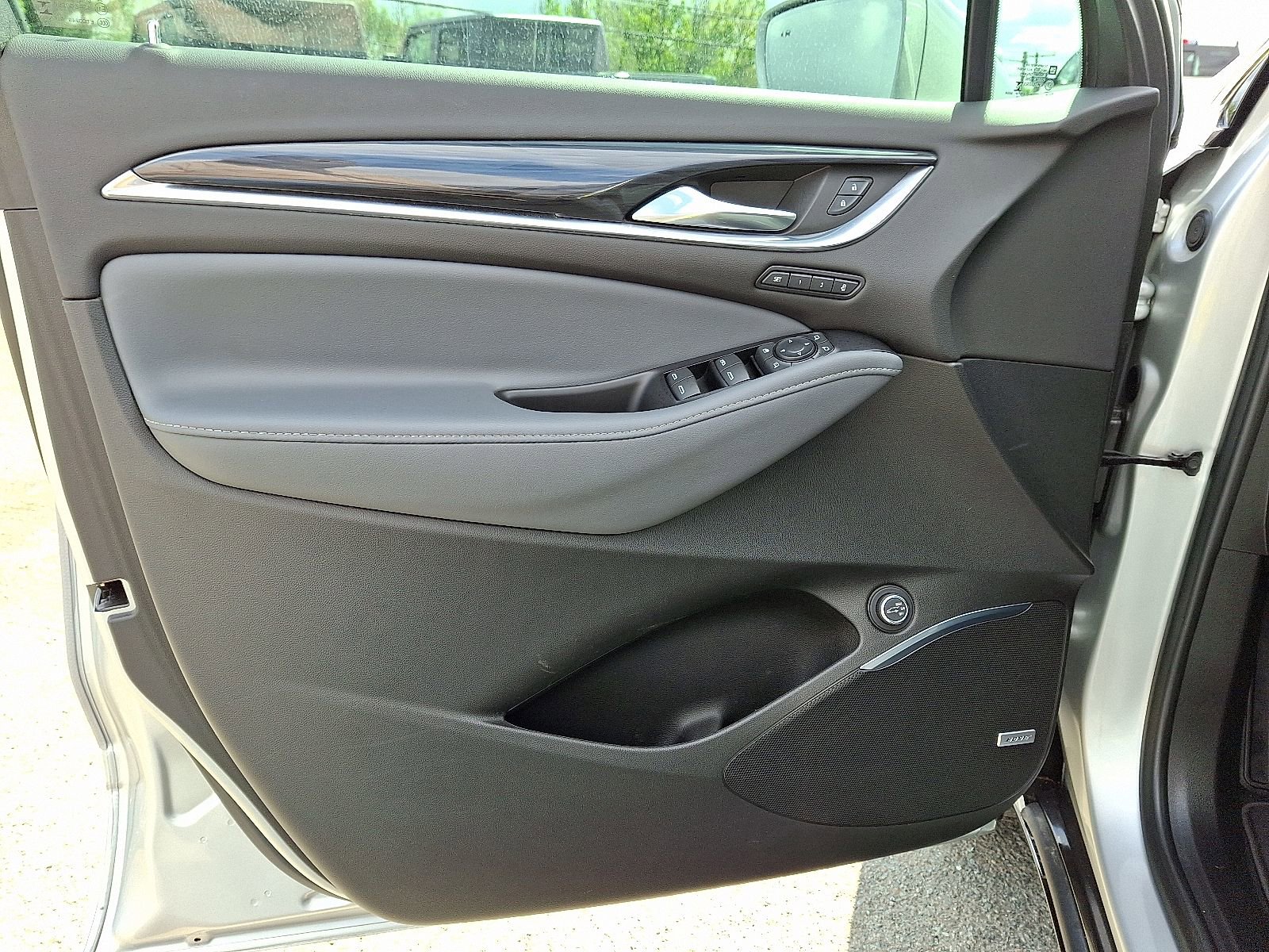 Used 2020 Buick Enclave Premium w/ Surround and Sites Package image 15