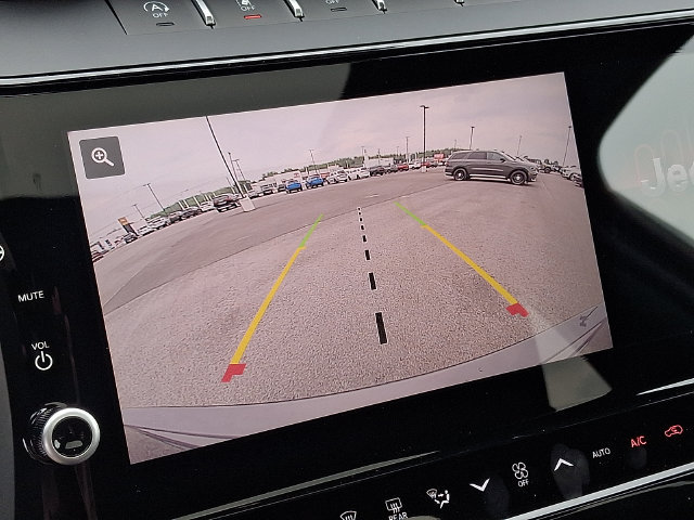 New 2026 Jeep Grand Cherokee Altitude AWD/4WD image 4