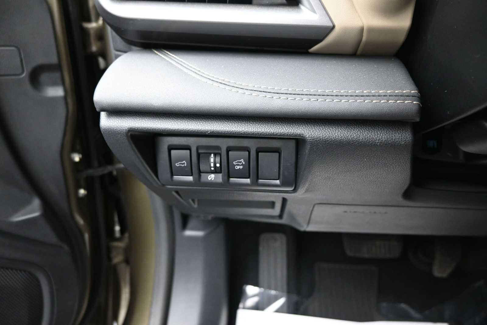 Used 2020 Subaru Outback Limited AWD/4WD image 10