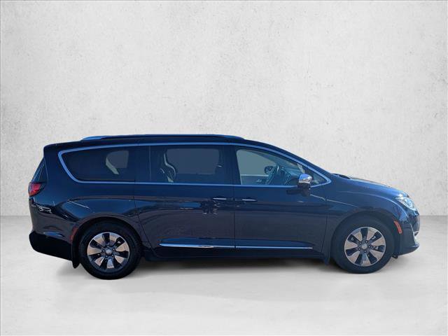 Used 2019 Chrysler Pacifica Limited w/ Advanced Safetytec Group image 4