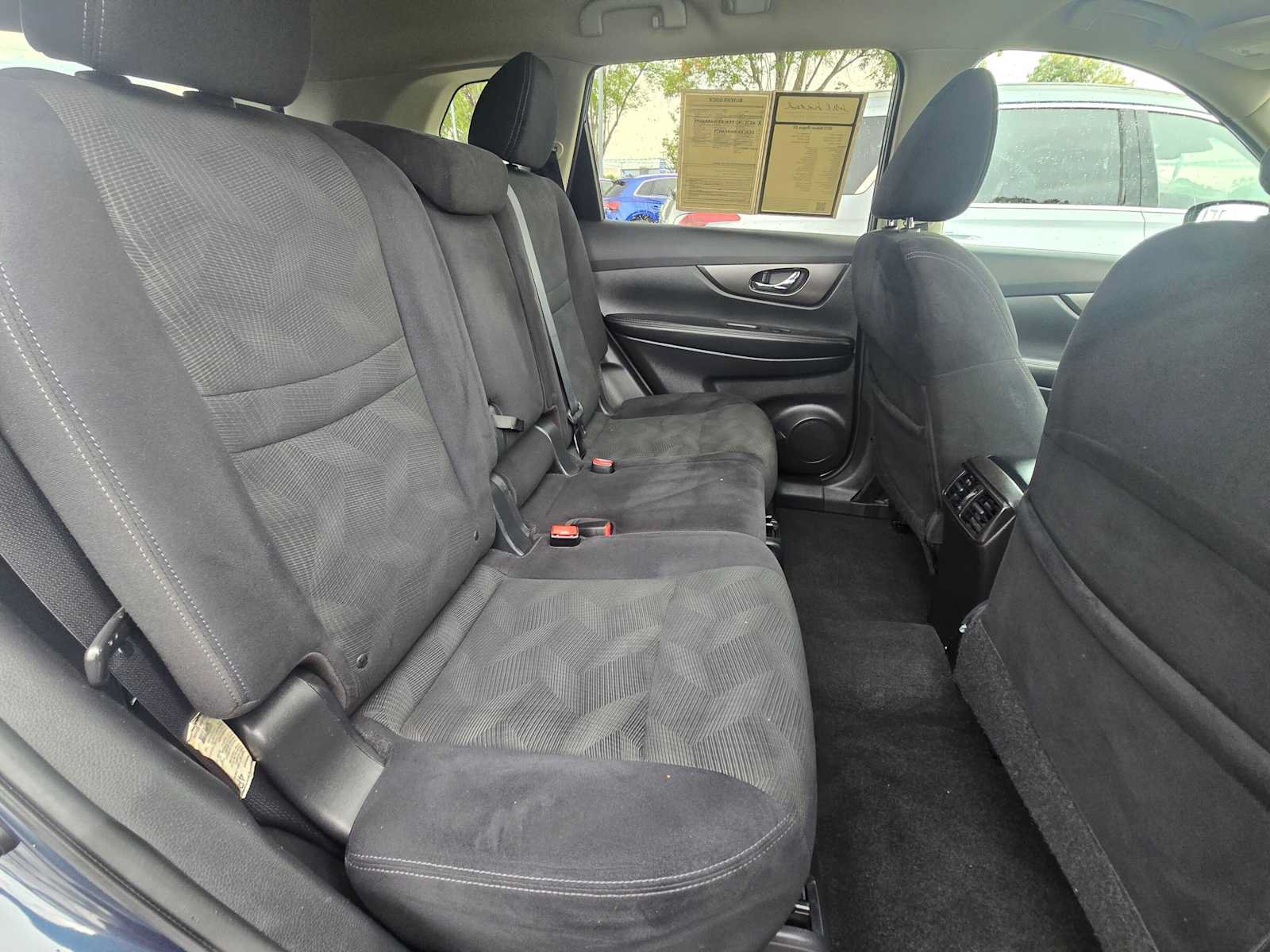 Used 2015 Nissan Rogue SV w/ SV Premium Package AWD/4WD image 12