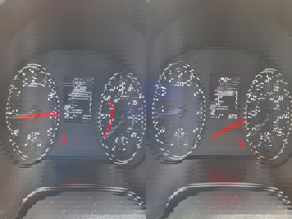 Certified 2022 Kia Seltos LX image 30