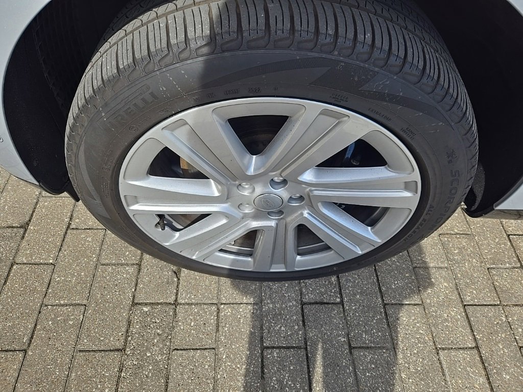 Used 2023 Land Rover Range Rover SE image 10