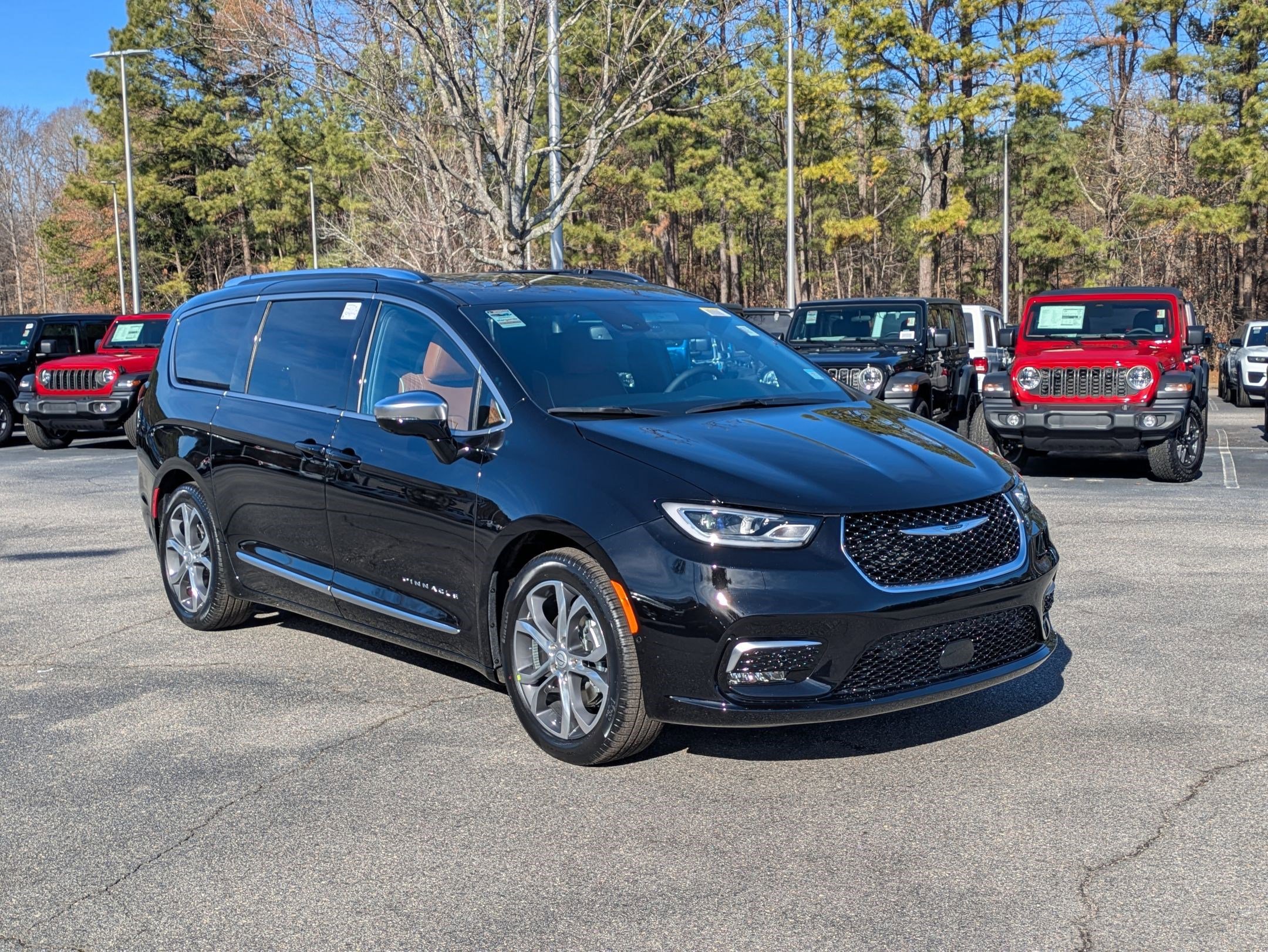 New 2026 Chrysler Pacifica Pinnacle image 3