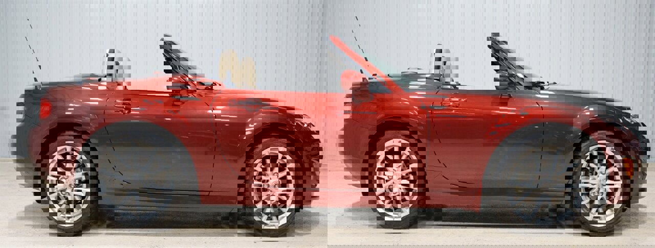 Used 2009 MAZDA MX-5 Miata Grand Touring w/ Premium Pkg image 9