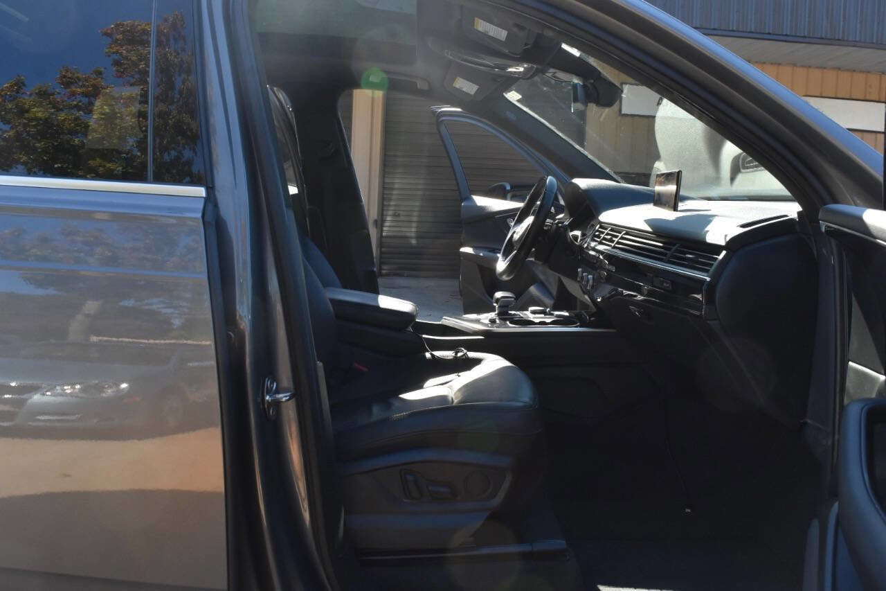 Used 2017 Audi Q7 2.0T Premium AWD/4WD image 42