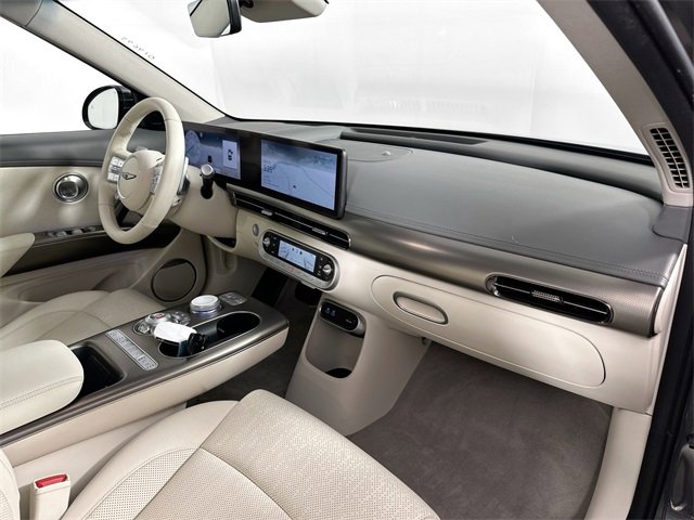 Used 2023 Genesis GV60 Advanced image 32