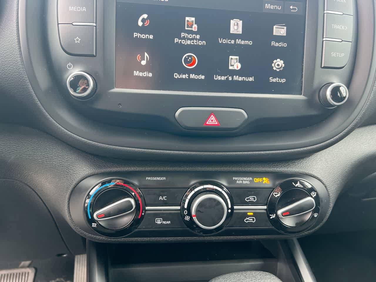 Used 2024 Kia Soul LX w/ Option Group 015 FWD image 19