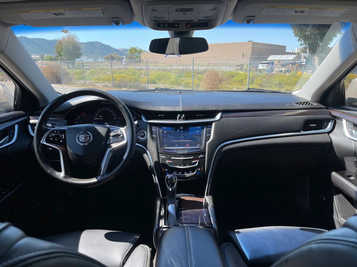 Used 2014 Cadillac XTS Luxury image 12