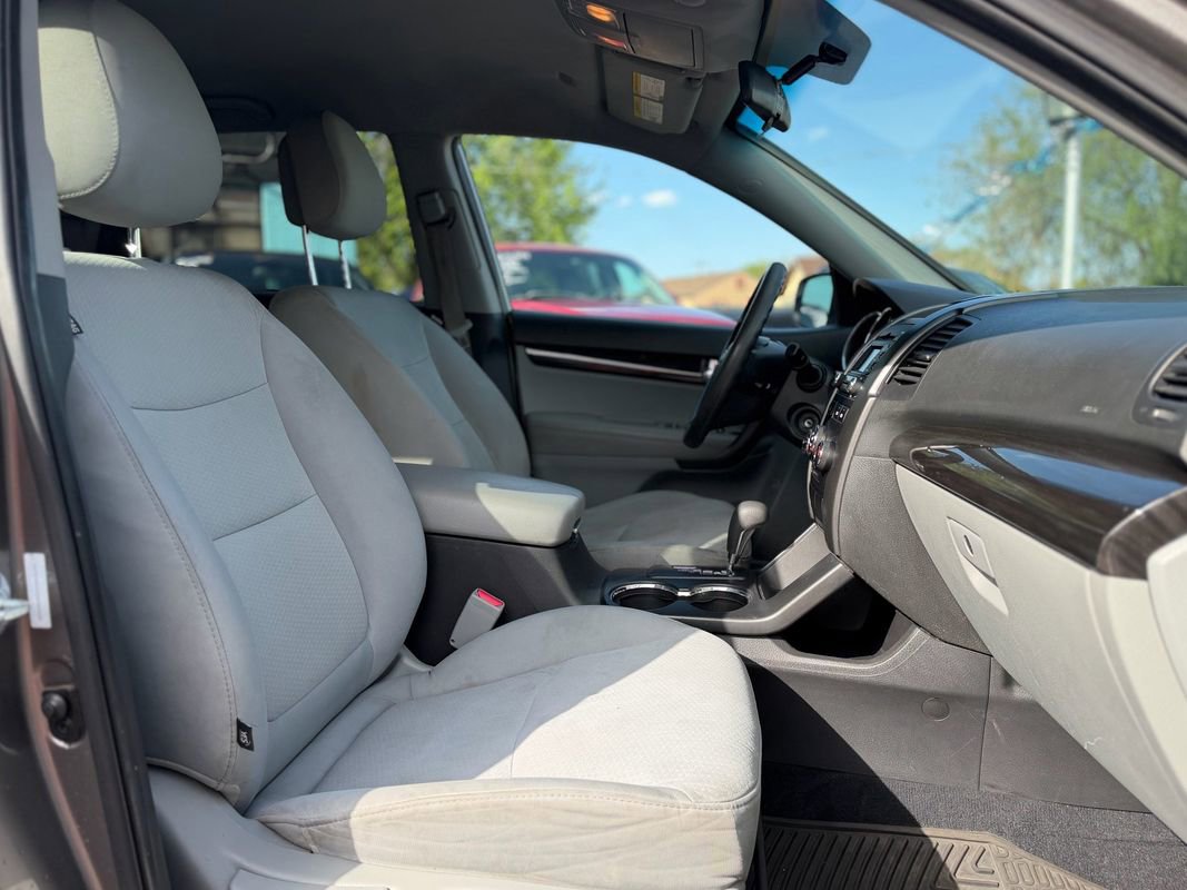 Used 2013 Kia Sorento LX AWD/4WD image 6