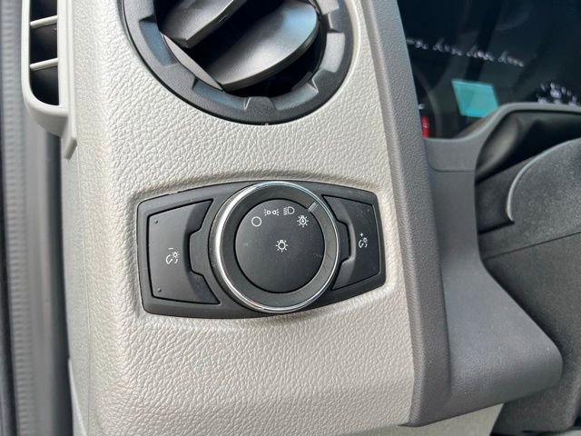 Used 2023 Ford E-450 and Econoline 450 Super Duty w/ Power Windows & Locks Group image 16