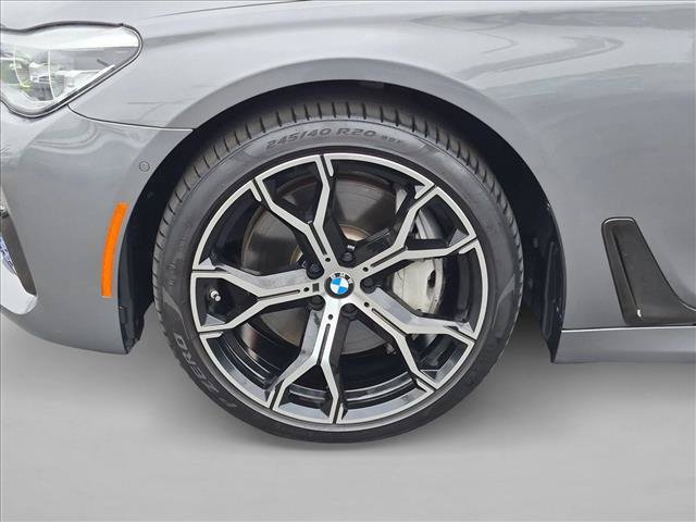 Used 2017 BMW 750i RWD image 26