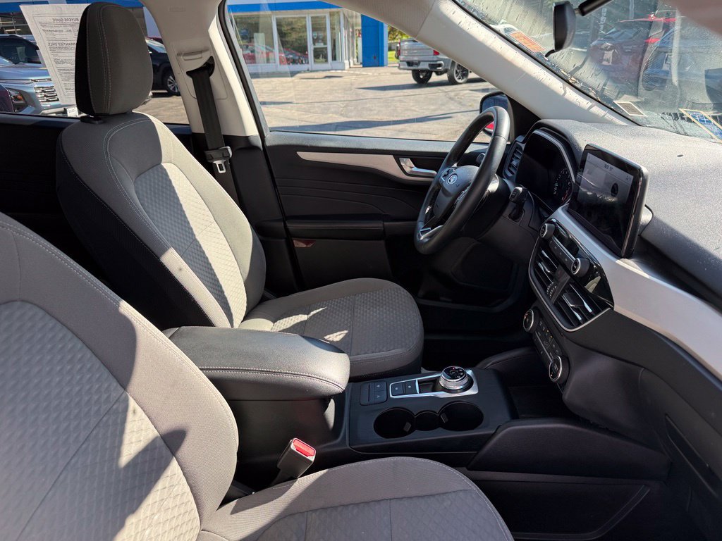 Used 2021 Ford Escape SE w/ SE Sport Appearance Package AWD/4WD image 43