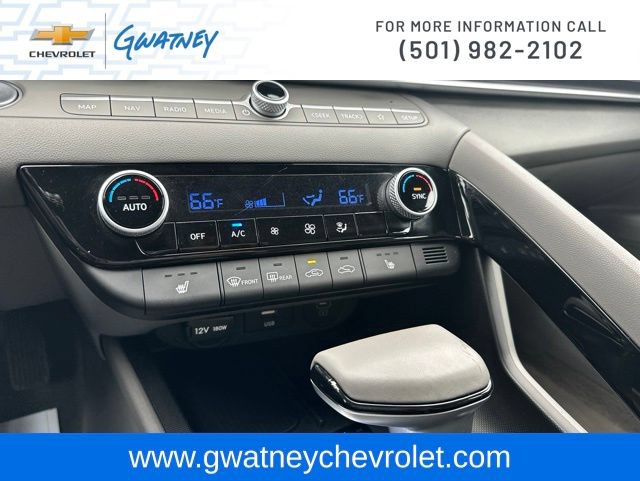 Used 2025 Hyundai Elantra SEL FWD image 19