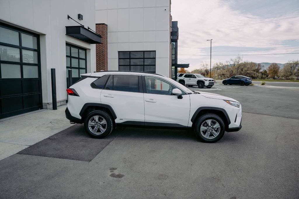 Used 2024 Toyota RAV4 XLE image 4