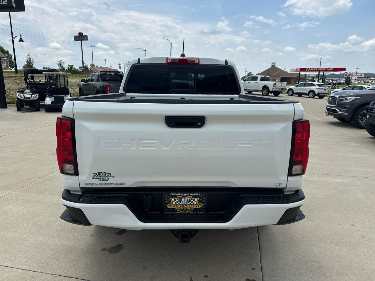 Used 2024 Chevrolet Colorado LT w/ LT Convenience Package II AWD/4WD image 6