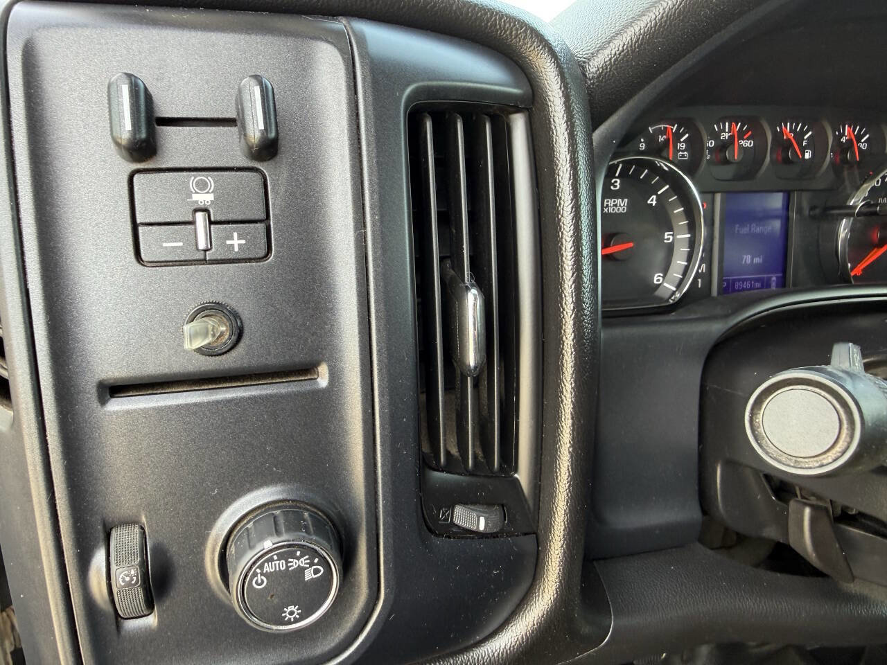 Used 2016 Chevrolet Silverado 3500 W/T AWD/4WD image 11