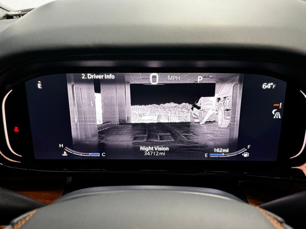 Certified 2024 Jeep Grand Wagoneer Series III w/ HD Trailer Tow Package image 18