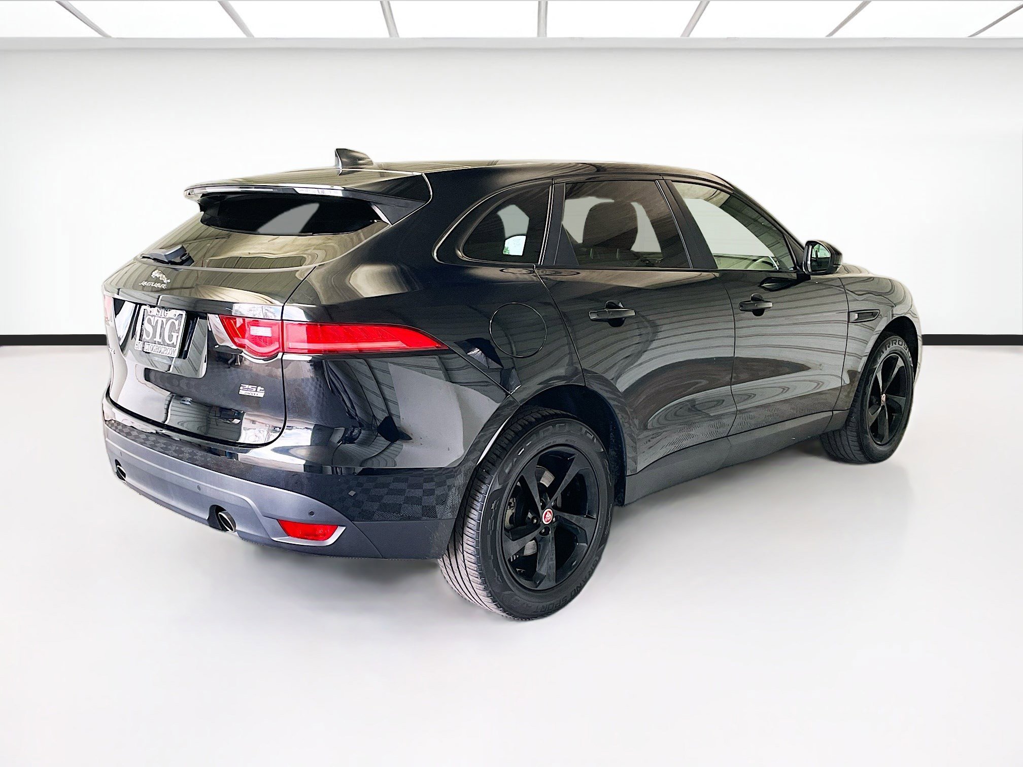 Used 2020 Jaguar F-PACE Prestige image 4