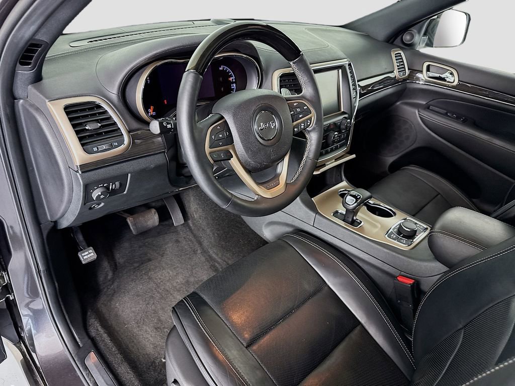 Used 2015 Jeep Grand Cherokee Overland w/ Advanced Technology Group image 9