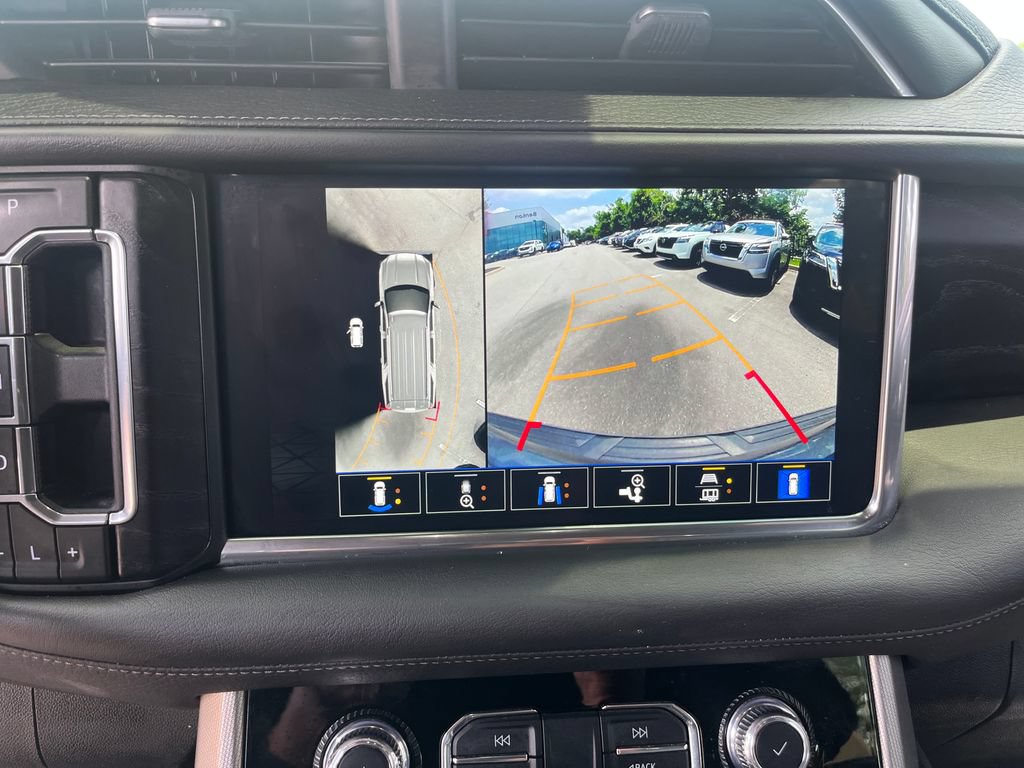 Used 2022 GMC Yukon Denali AWD/4WD image 17