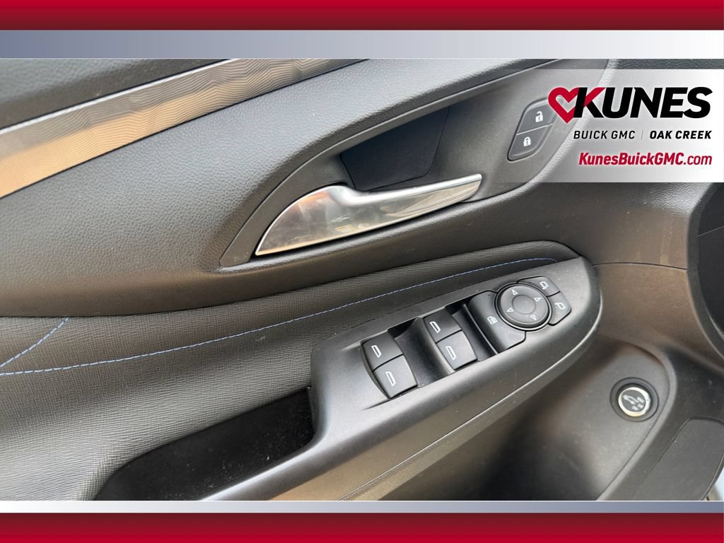 Used 2024 Buick Envista Sport Touring w/ Convenience I Package FWD image 21