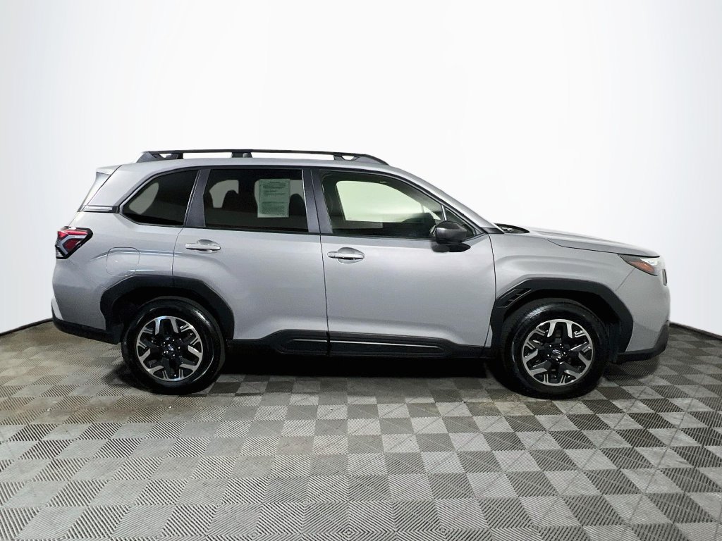 Used 2025 Subaru Forester Premium AWD/4WD image 8