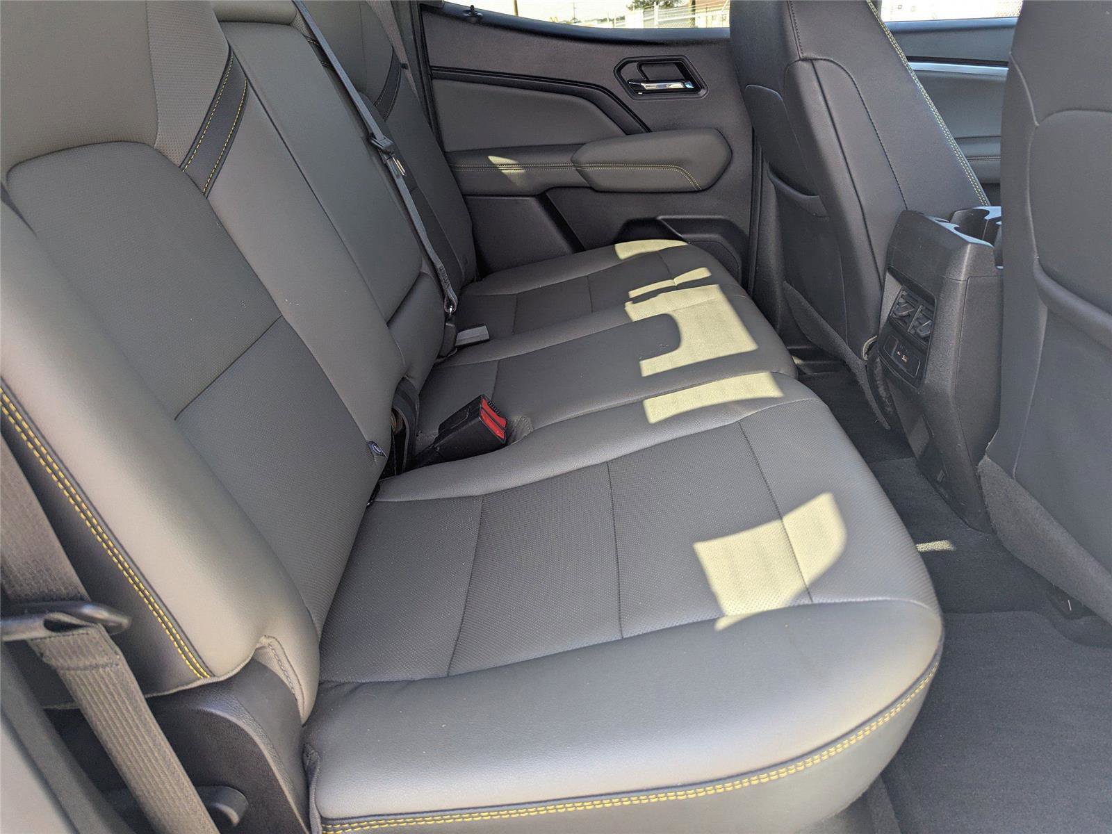 Used 2023 Chevrolet Colorado ZR2 w/ ZR2 Convenience Package III image 34