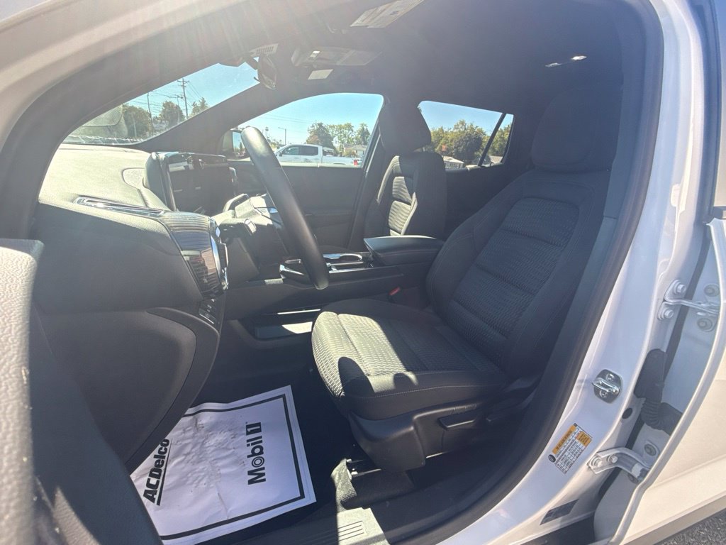 Used 2026 Chevrolet Equinox LT FWD image 19