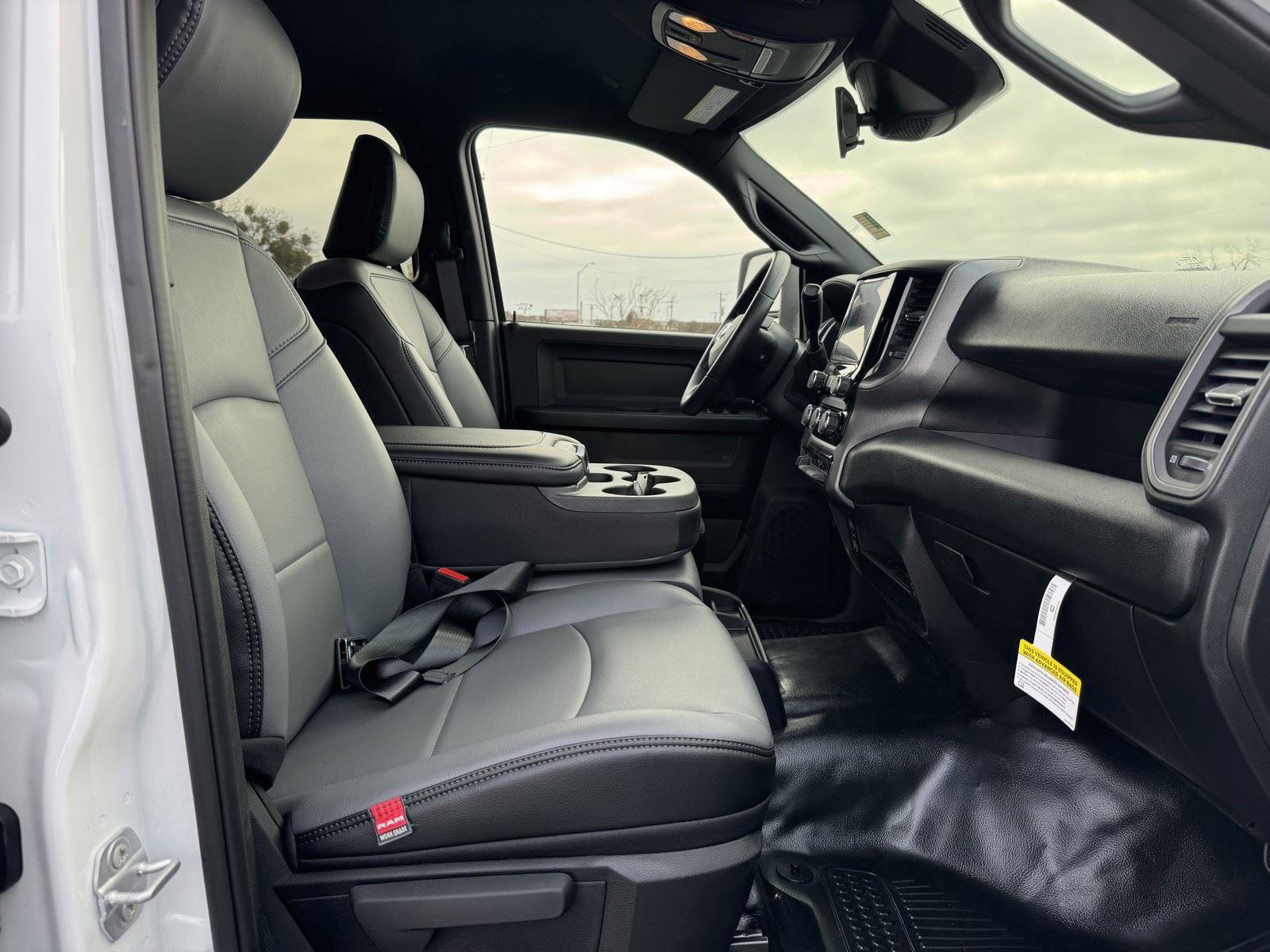 New 2026 RAM 2500 Tradesman w/ Chrome Appearance Group image 36