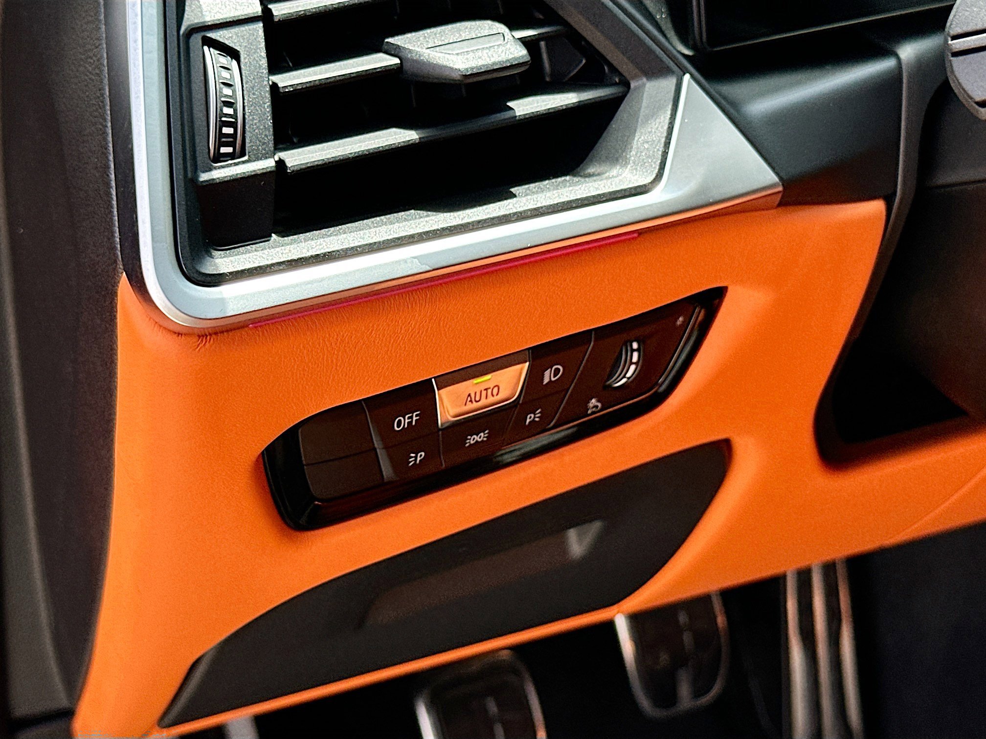 Used 2024 BMW M4 Coupe w/ Executive Package image 10