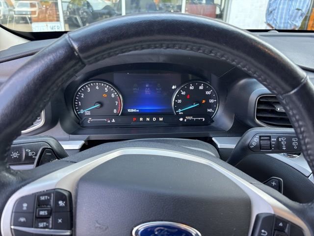 Used 2020 Ford Explorer XLT w/ Equipment Group 202A image 11