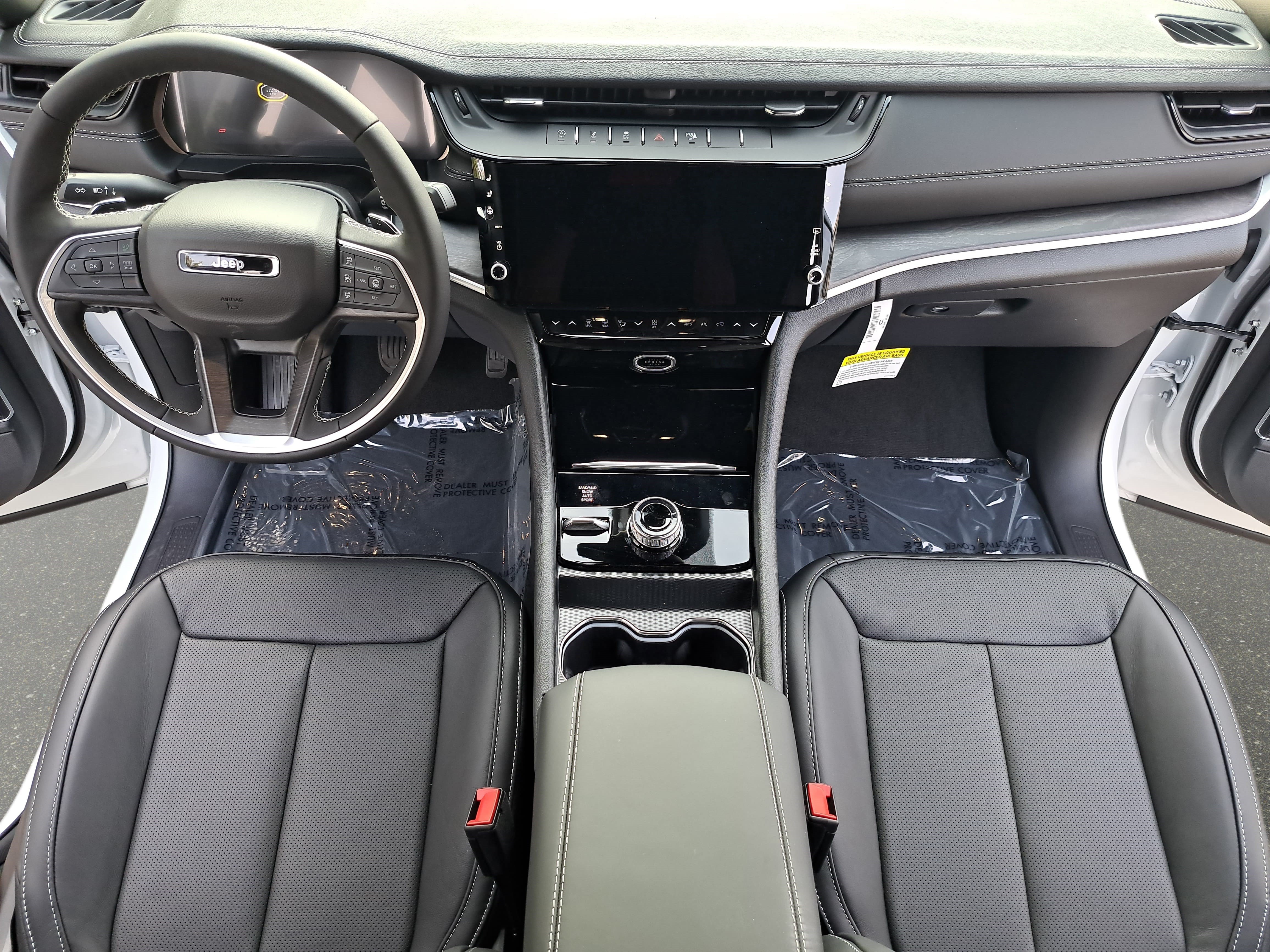 New 2026 Jeep Grand Cherokee Limited Reserve AWD/4WD image 9
