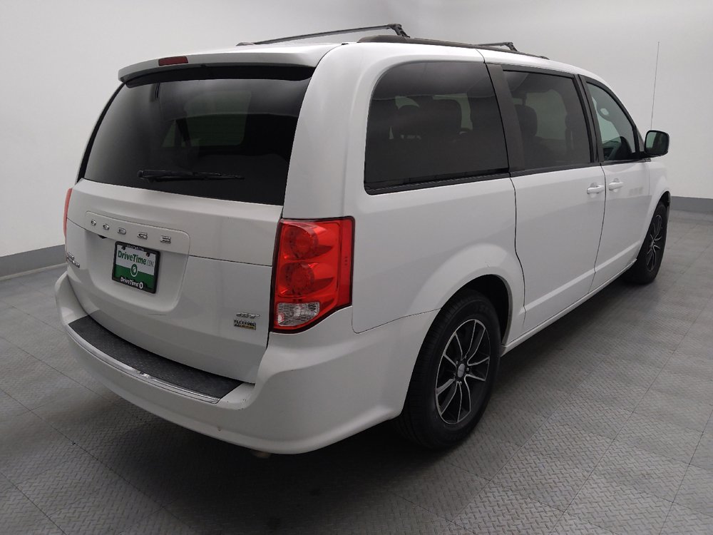 Used 2018 Dodge Grand Caravan GT FWD image 9