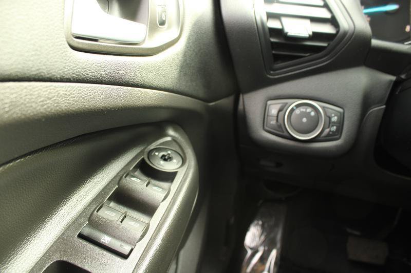 Used 2018 Ford Escape SE FWD image 22